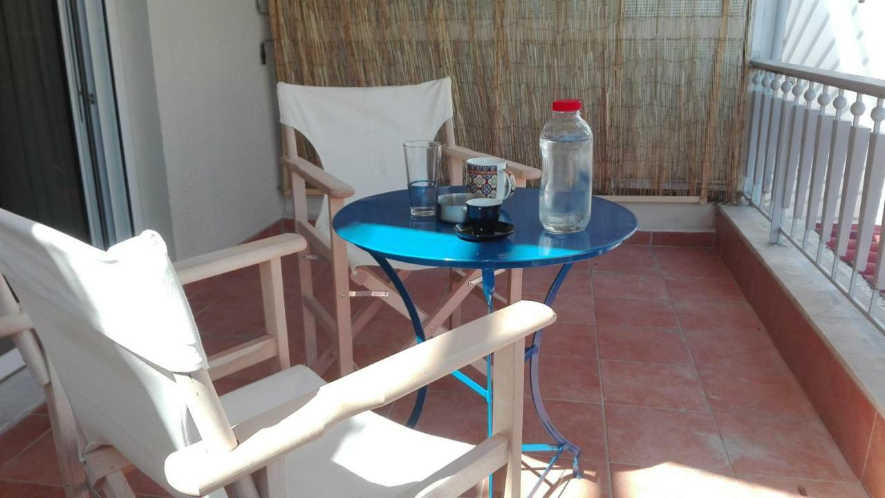 Apartamento Just 9 Min From Acropolis Atenas Exterior foto