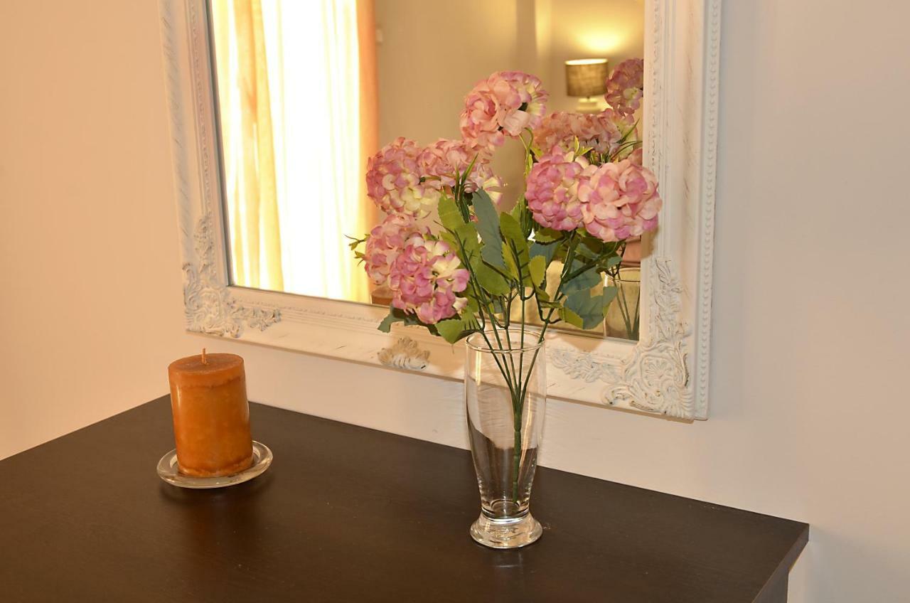 Apartamento Just 9 Min From Acropolis Atenas Exterior foto