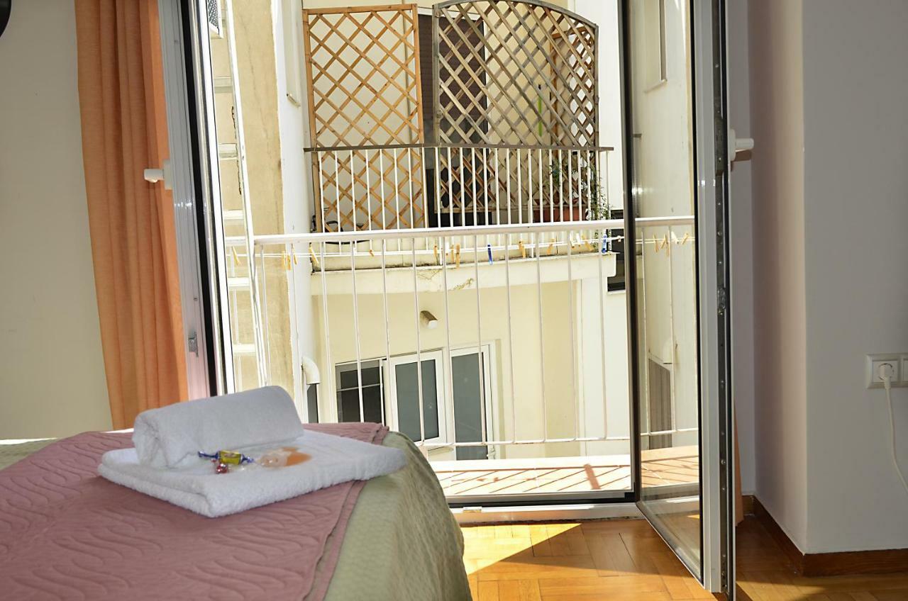 Apartamento Just 9 Min From Acropolis Atenas Exterior foto